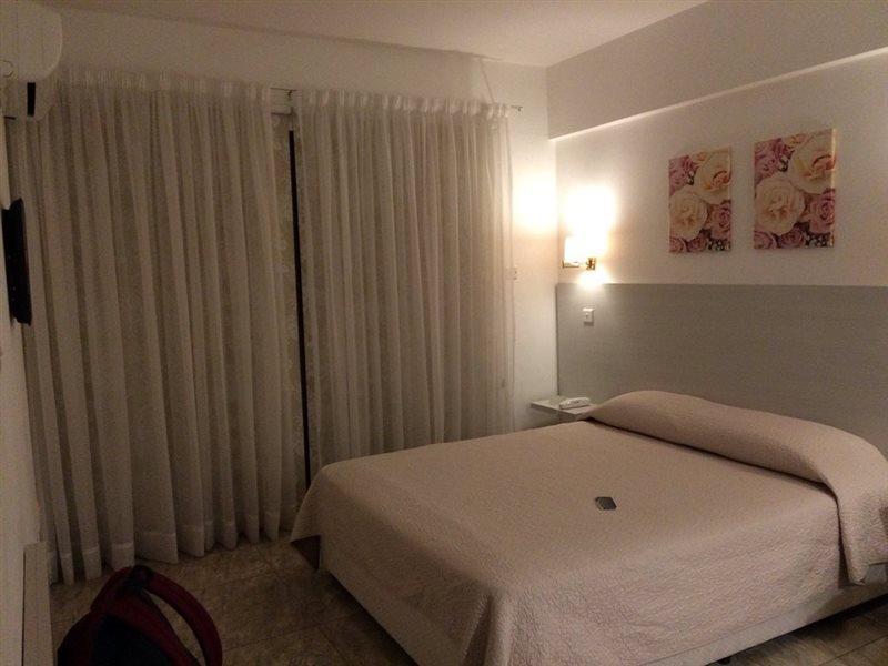 Layiotis Hotel Larnaca Buitenkant foto