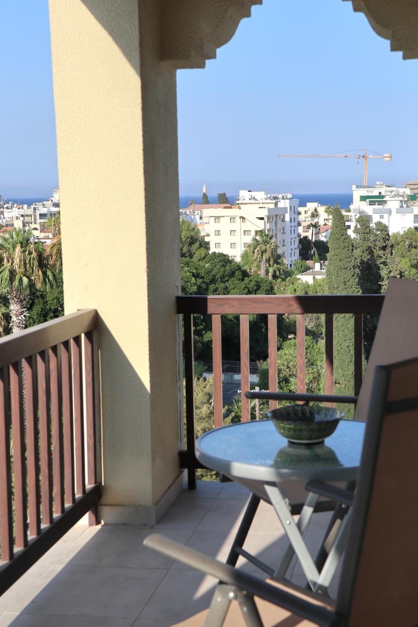 Layiotis Hotel Larnaca Buitenkant foto