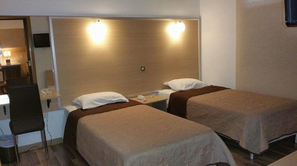 Layiotis Hotel Larnaca Buitenkant foto